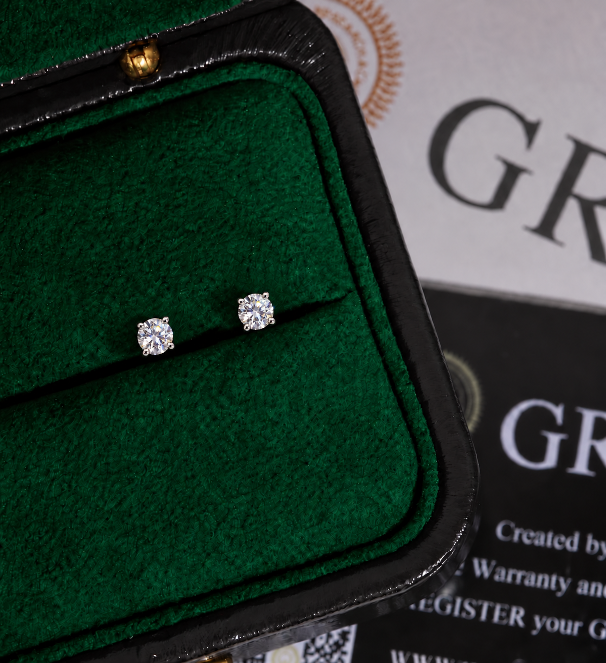 Signature Round Studs - 4mm